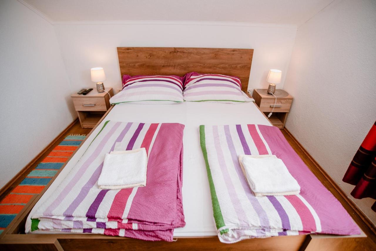 Apartmens Leona Apartment Карлобаг Екстериор снимка