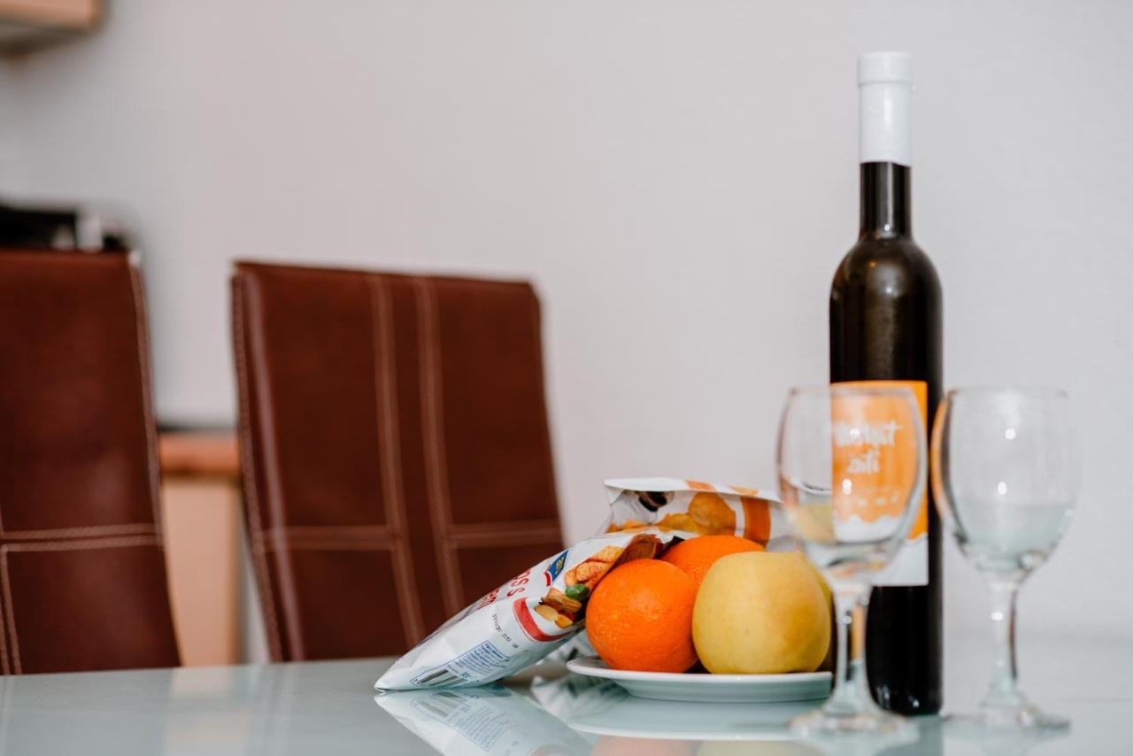 Apartmens Leona Apartment Карлобаг Екстериор снимка