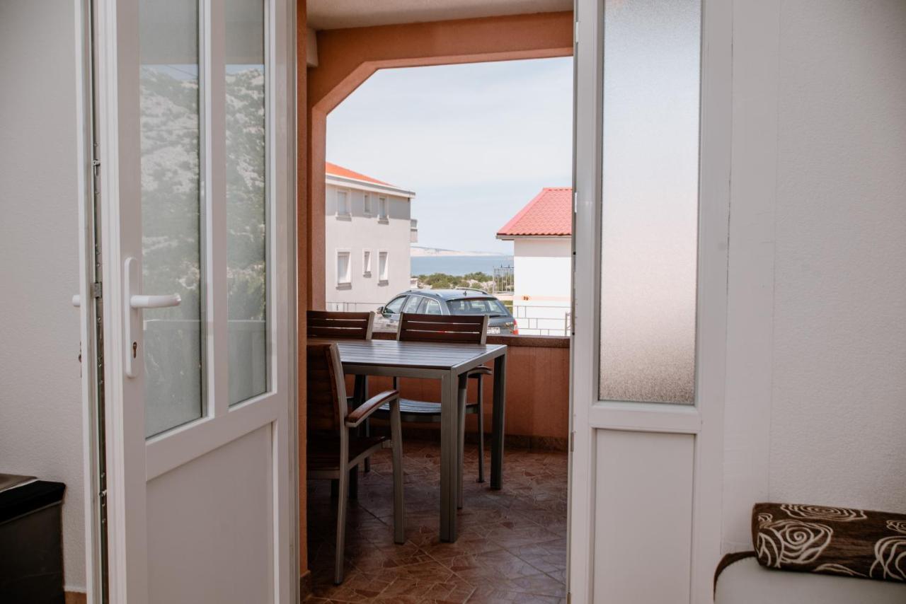 Apartmens Leona Apartment Карлобаг Екстериор снимка