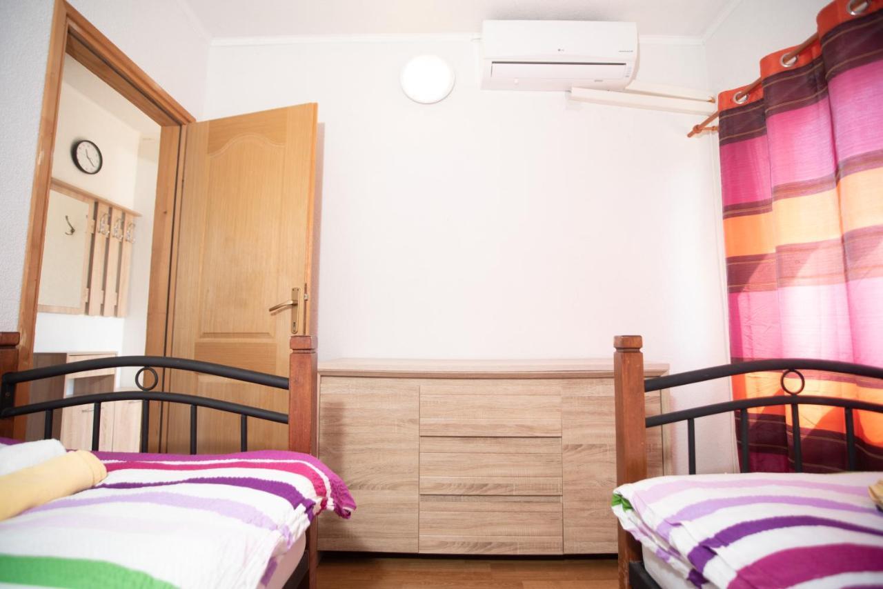 Apartmens Leona Apartment Карлобаг Екстериор снимка