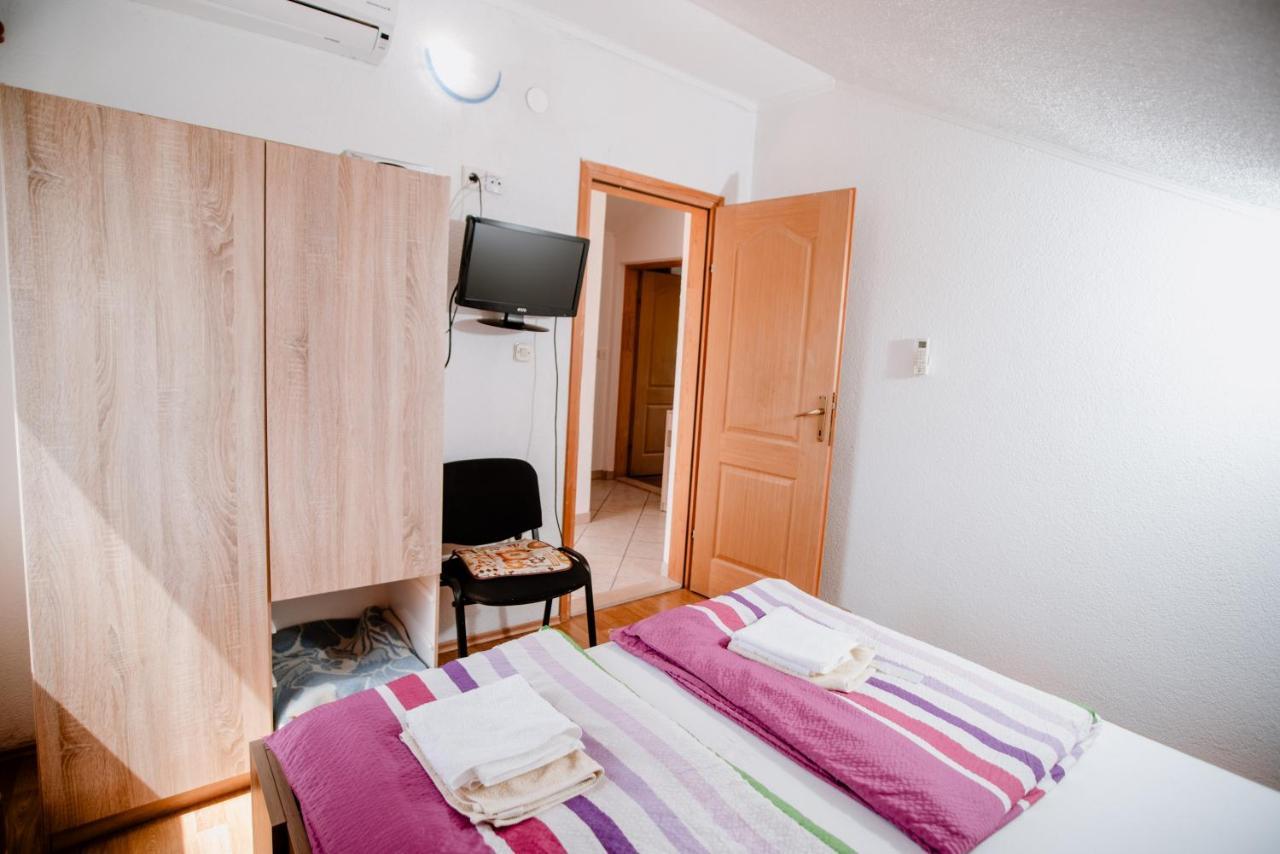 Apartmens Leona Apartment Карлобаг Екстериор снимка