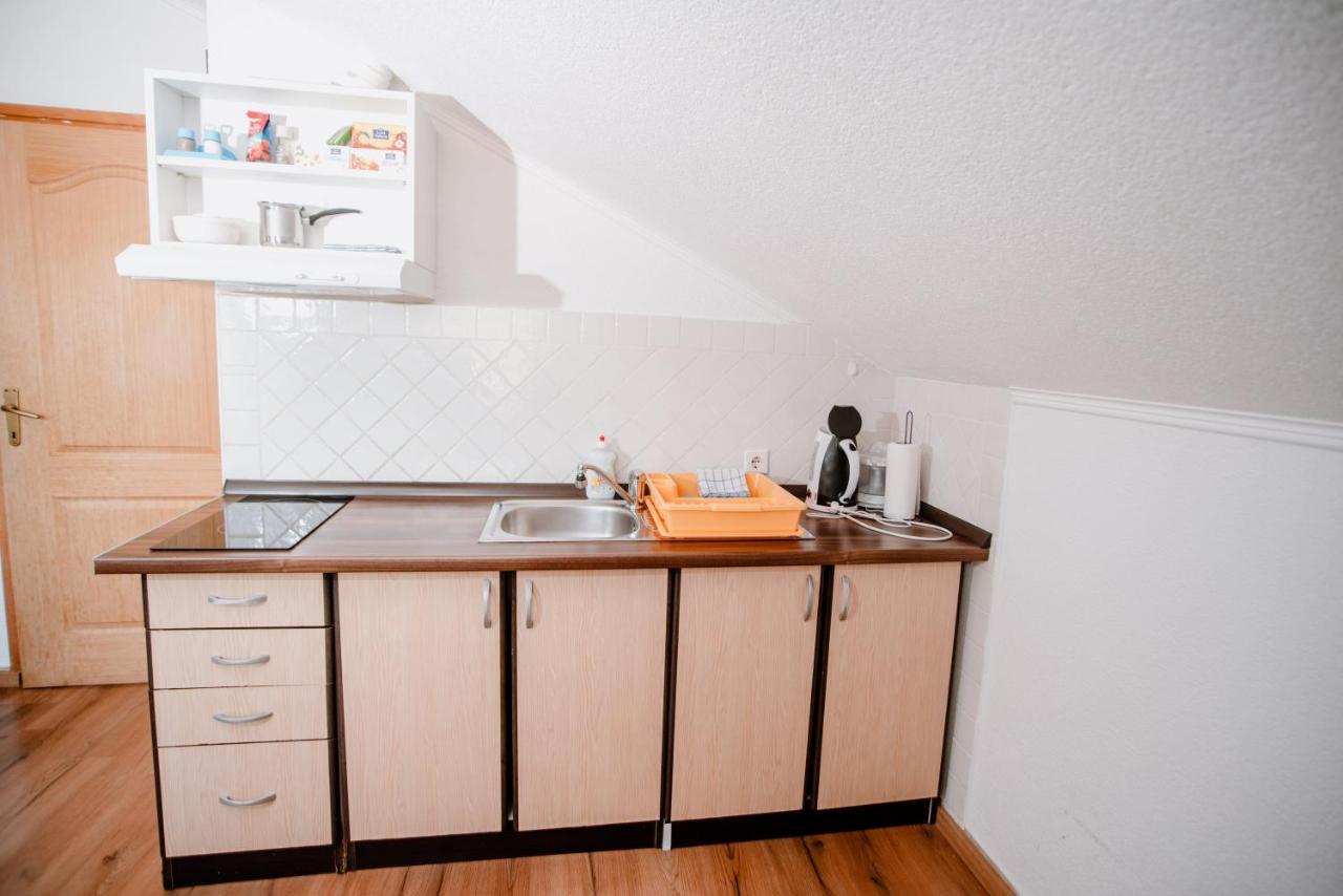 Apartmens Leona Apartment Карлобаг Екстериор снимка