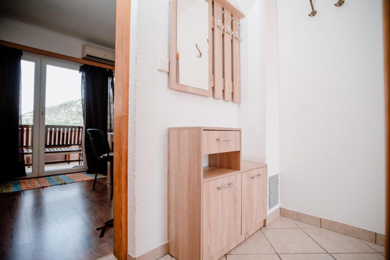 Apartmens Leona Apartment Карлобаг Екстериор снимка