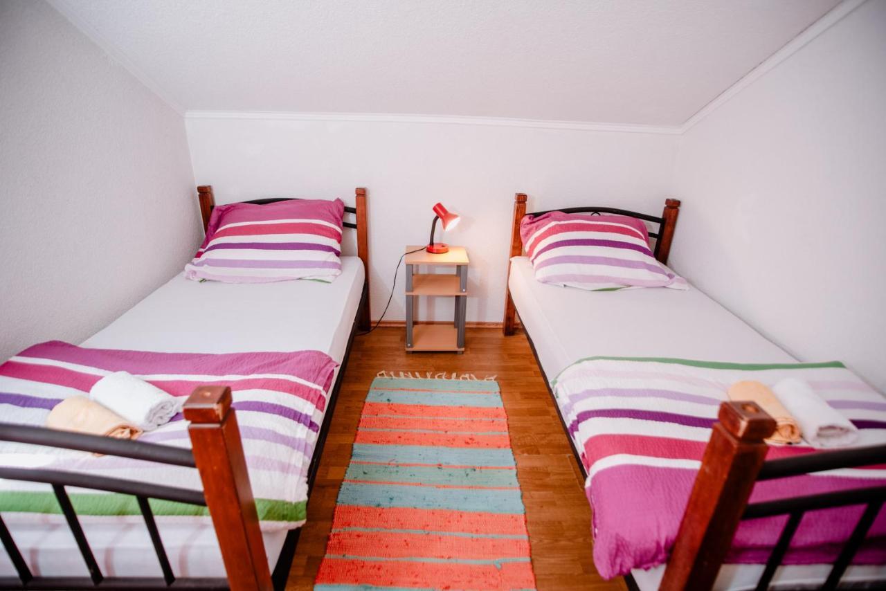Apartmens Leona Apartment Карлобаг Екстериор снимка