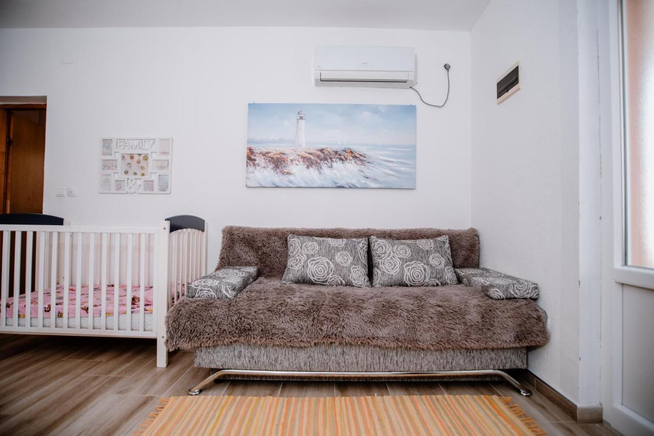 Apartmens Leona Apartment Карлобаг Екстериор снимка