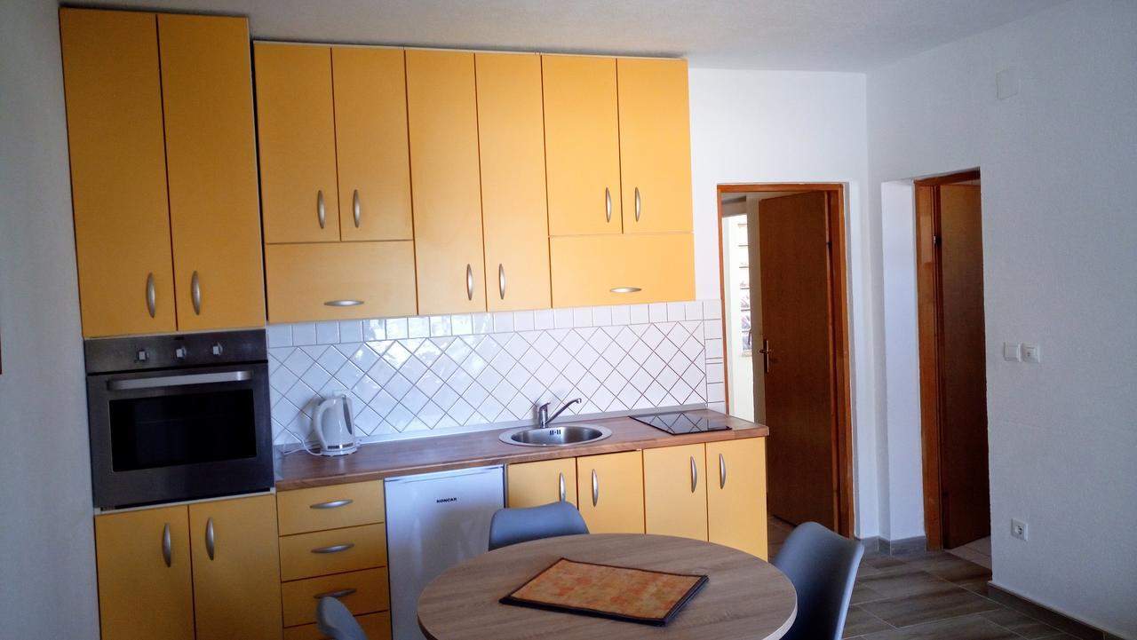 Apartmens Leona Apartment Карлобаг Екстериор снимка