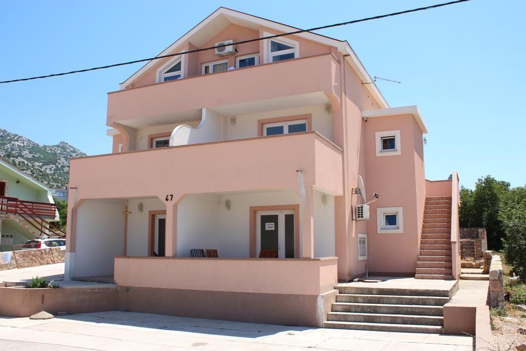 Apartmens Leona Apartment Карлобаг Екстериор снимка